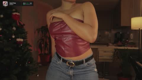 Orla online show from November 19, 2025, 12:54 am