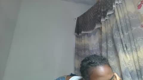 ornellahhh online show from October 25, 2025, 9:17 am