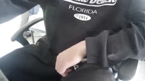 Snapshot of orobrus chatting on January 12, 2025, 1:27 pm Oroborus online show from January 12, 2025, 1:27 pm