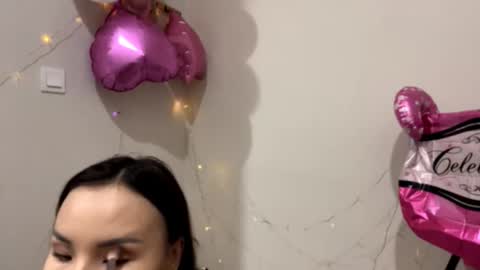 Angel online show from October 25, 2025, 12:13 pm