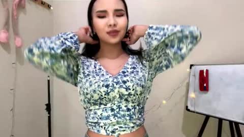 Angel online show from November 28, 2025, 7:33 am