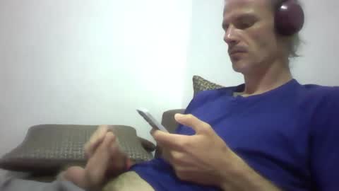 Snapshot of orwel09 chatting on November 19, 2025, 7:25 pm orwel09 online show from November 19, 2025, 7:25 pm