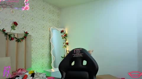 Snapshot of osamu_tay chatting on May 1, 2026, 3:33 am osamu_tay online show from May 1, 2026, 3:33 am