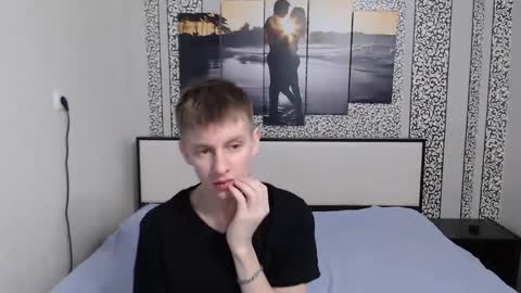 Oscar online show from February 23, 2025, 7:49 pm