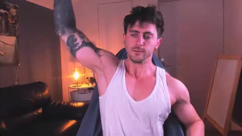 Snapshot of oscar_miller_ chatting on September 12, 2025, 9:26 pm Oscar online show from September 12, 2025, 9:26 pm