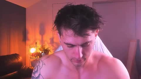 Snapshot of oscar_miller_ chatting on October 12, 2025, 9:03 pm Oscar online show from October 12, 2025, 9:03 pm