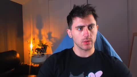 Snapshot of oscar_miller_ chatting on October 20, 2025, 8:53 pm Oscar online show from October 20, 2025, 8:53 pm