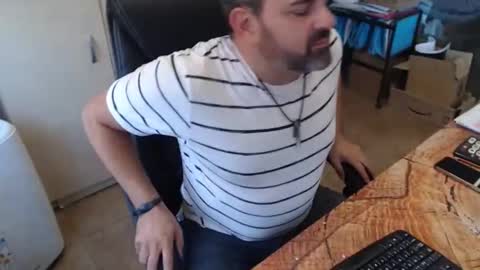 Snapshot of oscar_msng chatting on June 5, 2026, 4:13 pm Oscar online show from June 5, 2026, 4:13 pm