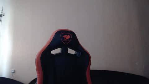 Snapshot of oscar_sssky chatting on October 11, 2025, 12:47 pm Oscar online show from October 11, 2025, 12:47 pm