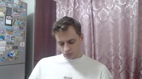 Snapshot of oscar_sssky chatting on December 18, 2025, 1:17 pm Oscar online show from December 18, 2025, 1:17 pm