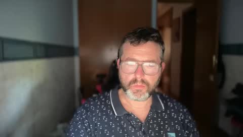 oscarbcncat online show from May 22, 2026, 4:23 pm