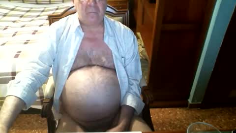 Snapshot of oscarw chatting on March 16, 2026, 4:33 pm Oscar online show from March 16, 2026, 4:33 pm