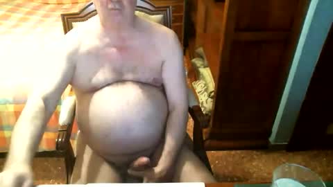 Snapshot of oscarw chatting on April 21, 2026, 4:01 pm Oscar online show from April 21, 2026, 4:01 pm
