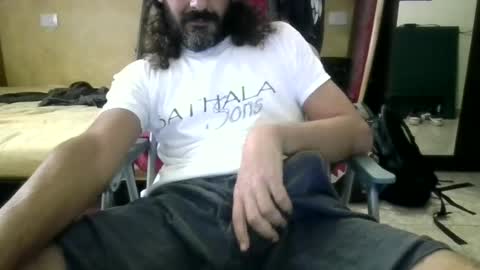 Snapshot of oshaka chatting on June 18, 2026, 4:11 pm HappyGrower online show from June 18, 2026, 4:11 pm