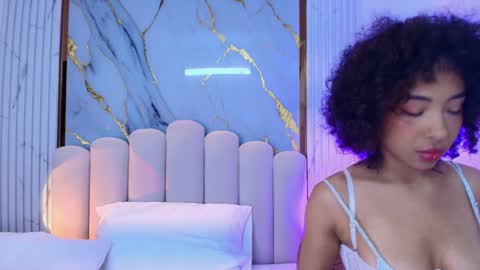 Oshun  online show from February 4, 2025, 11:49 am