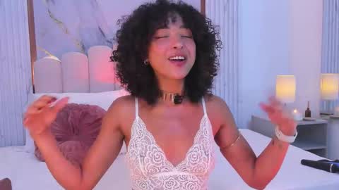 Oshun  online show from November 6, 2025, 12:50 pm