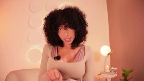 Oshun  online show from March 20, 2026, 12:10 pm