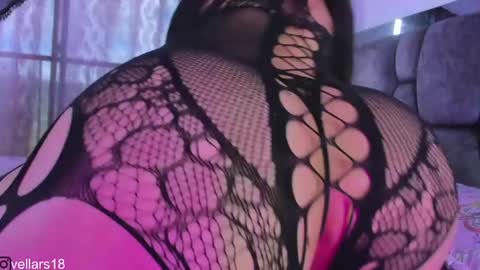 Snapshot of osiris_doll chatting on April 17, 2026, 8:23 pm vella online show from April 17, 2026, 8:23 pm