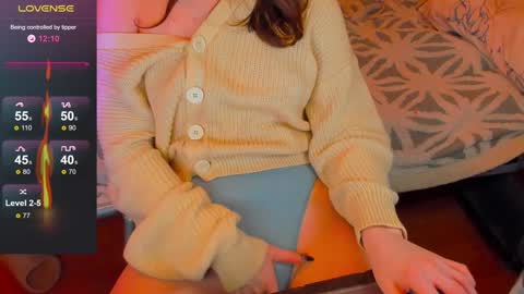 Leliana online show from January 30, 2025, 3:51 pm