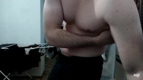 Snapshot of oskars99411900 chatting on December 18, 2025, 1:17 pm oskars99411900 online show from December 18, 2025, 1:17 pm