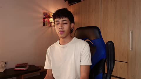 ostin 18hot online show from January 23, 2025, 2:02 am