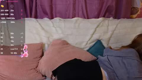 Mia online show from March 1, 2025, 12:45 pm