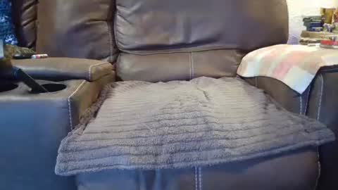 Snapshot of outdoorsmanmark71 chatting on April 15, 2026, 10:21 pm outdoorsmanmark71 online show from April 15, 2026, 10:21 pm