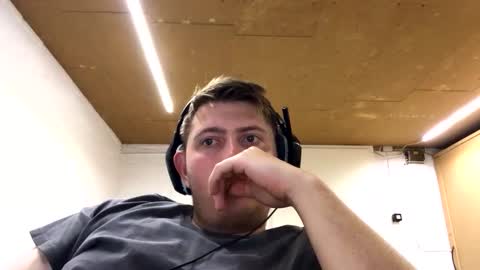 outflayd online show from November 4, 2025, 2:27 pm