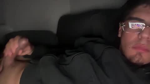 Snapshot of overcumpoverty chatting on December 17, 2025, 1:44 am Sel online show from December 17, 2025, 1:44 am