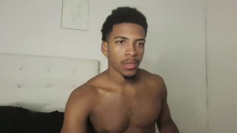 Snapshot of owen_222 chatting on December 4, 2025, 3:05 am Owen online show from December 4, 2025, 3:05 am