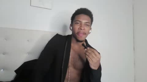 Snapshot of owen_222 chatting on December 5, 2025, 2:09 am Owen online show from December 5, 2025, 2:09 am