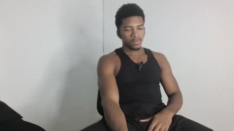 Snapshot of owen_222 chatting on December 17, 2025, 1:11 am Owen online show from December 17, 2025, 1:11 am