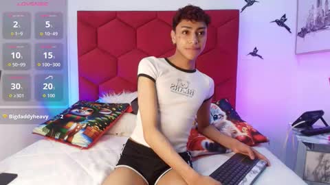 Snapshot of owen_jp chatting on December 18, 2025, 9:10 pm Owen online show from December 18, 2025, 9:10 pm