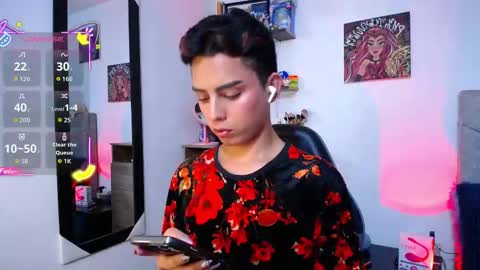 Owen  Independent model  online show from March 19, 2026, 8:07 am