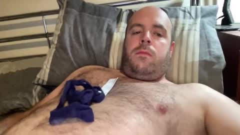 Snapshot of owenfn2 chatting on November 6, 2025, 7:31 am Owen2022 online show from November 6, 2025, 7:31 am