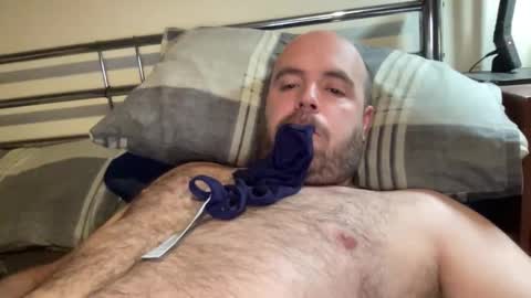 Snapshot of owenfn2 chatting on December 5, 2025, 7:17 am Owen2022 online show from December 5, 2025, 7:17 am