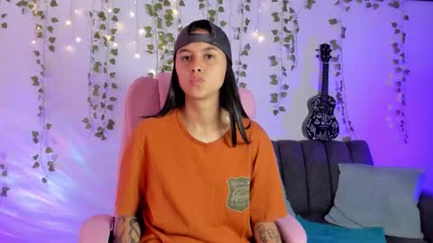 Snapshot of owenfoxx1 chatting on November 10, 2025, 3:33 pm Owen foxx online show from November 10, 2025, 3:33 pm