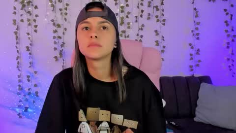 Snapshot of owenfoxx1 chatting on December 15, 2025, 2:32 pm Owen foxx online show from December 15, 2025, 2:32 pm