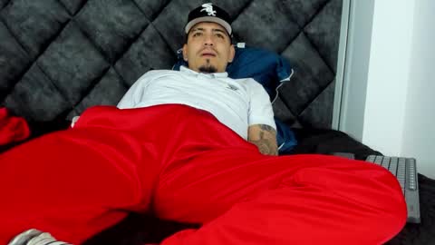 O W E N - S T O N E online show from November 12, 2025, 12:27 pm