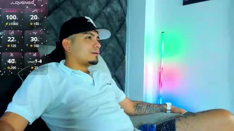 O W E N - S T O N E online show from November 28, 2025, 12:19 pm