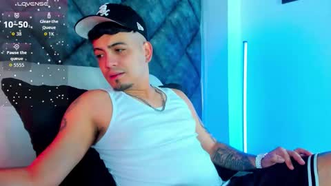 O W E N - S T O N E online show from December 1, 2025, 1:05 pm