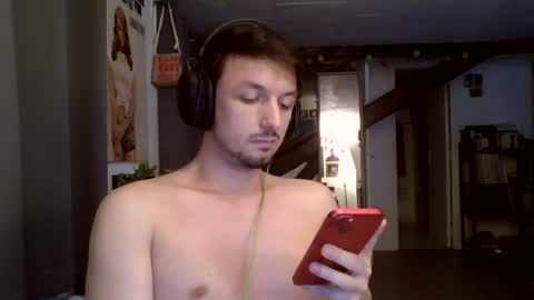 Snapshot of owlboy_fr chatting on August 7, 2026, 7:16 pm Flix online show from August 7, 2026, 7:16 pm
