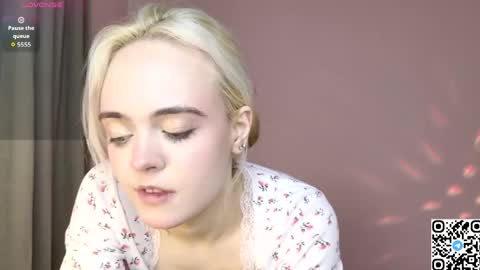 Snapshot of oxcy_live chatting on April 30, 2026, 5:36 am Oxcy online show from April 30, 2026, 5:36 am
