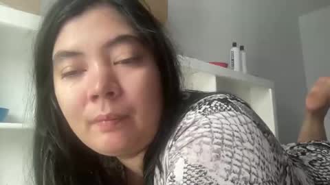 oxovickyoxo online show from November 9, 2025, 5:22 pm