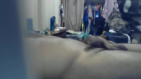 Snapshot of ozchaad chatting on December 17, 2025, 2:01 pm ozchaad online show from December 17, 2025, 2:01 pm