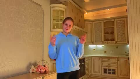 Snapshot of ozellaelazegui chatting on December 4, 2025, 12:47 pm Call me Gabriela online show from December 4, 2025, 12:47 pm