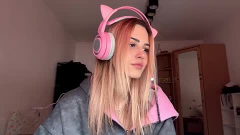 Eva online show from February 10, 2026, 7:34 am