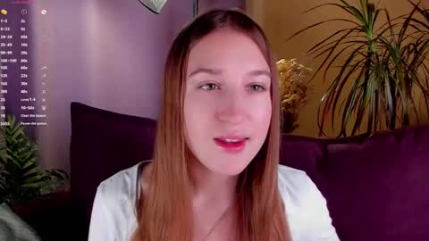 Caroline or just Lina online show from October 19, 2025, 1:06 am