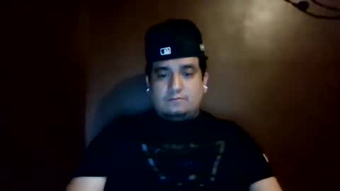 Snapshot of ozlo chatting on October 17, 2025, 8:33 pm ozlo online show from October 17, 2025, 8:33 pm