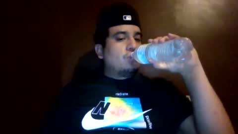 Snapshot of ozlo chatting on October 22, 2025, 9:03 pm ozlo online show from October 22, 2025, 9:03 pm